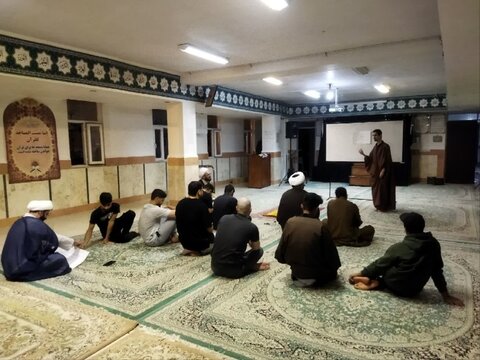 تصاویر/ برگزاری کارگاه‌های پژوهشی مدرسه علمیه الغدیر نراق