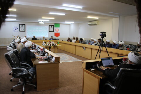 تصاویر|نشست ترویجی با موضوع چگونگی تولید و توزیع علوم انسانی – اسلامی در عرصه جهانی