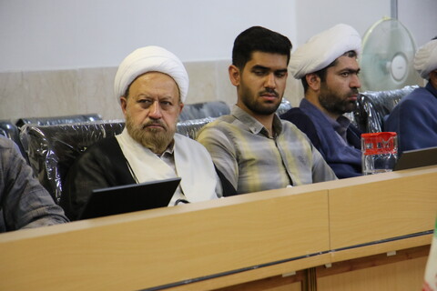 تصاویر|نشست ترویجی با موضوع چگونگی تولید و توزیع علوم انسانی – اسلامی در عرصه جهانی