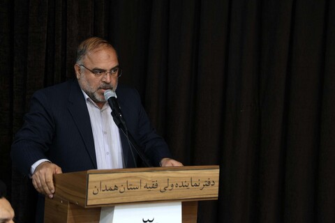 تصاویر / تقدیر از مبلغین خواهر و برادر طرح امین استان همدان