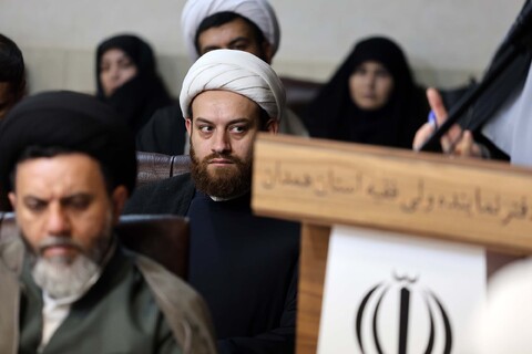 تصاویر / تقدیر از مبلغین خواهر و برادر طرح امین استان همدان