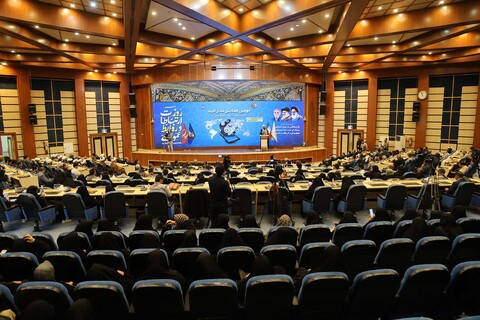 تصاویر / دومین همایش مدار امید؛ ویژه روز جهانی ارتباطات و روابط عمومی در همدان