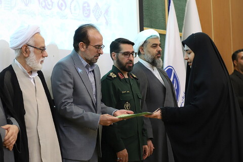 تصاویر/ برگزیدگان دهمین جشنواره رسانه ای ابوذر استان قم