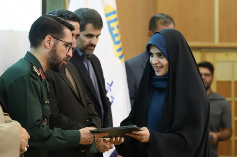 تصاویر/ برگزیدگان دهمین جشنواره رسانه ای ابوذر استان قم