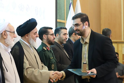 تصاویر/ برگزیدگان دهمین جشنواره رسانه ای ابوذر استان قم