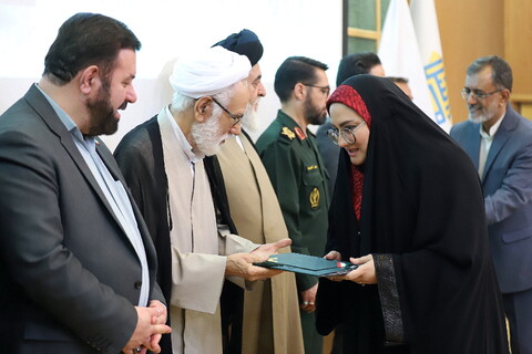 تصاویر/ برگزیدگان دهمین جشنواره رسانه ای ابوذر استان قم
