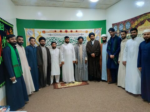 نجف اشرف؛ طلابِ کشمیر کے ساتھ حوزہ علمیہ قم کے فاضل، حجۃ الاسلام والمسلمین سید ارتضیٰ رضوی کی خصوصی نشستیں