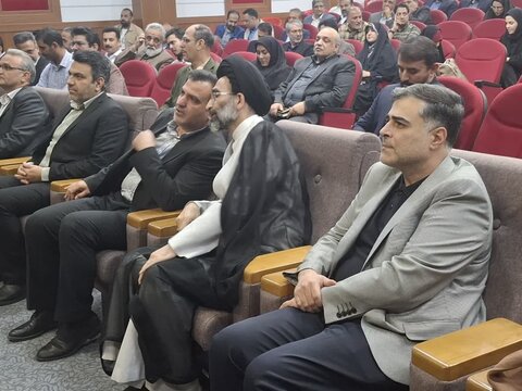 تصاویر/دومین جلسه شورای اداری شهرستان کاشان باحضورامام جمعه