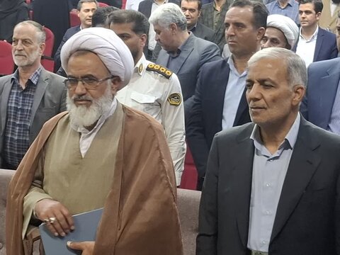 تصاویر/دومین جلسه شورای اداری شهرستان کاشان باحضورامام جمعه