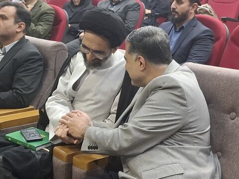 تصاویر/دومین جلسه شورای اداری شهرستان کاشان باحضورامام جمعه