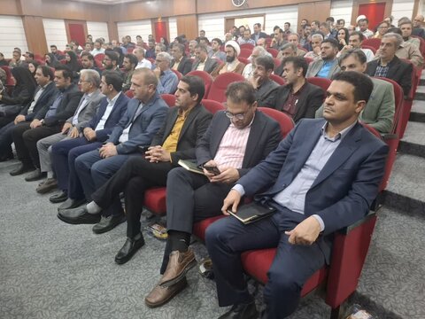 تصاویر/دومین جلسه شورای اداری شهرستان کاشان باحضورامام جمعه