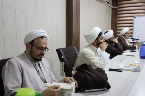 تصاویر/ کرسی علمی در مدرسه علمیه امام خمینی (ره) ارومیه