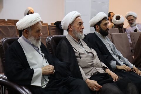تصاویر/ جلسه شورای روحانیت ارومیه با طلاب شاغل در آموزش و پروش
