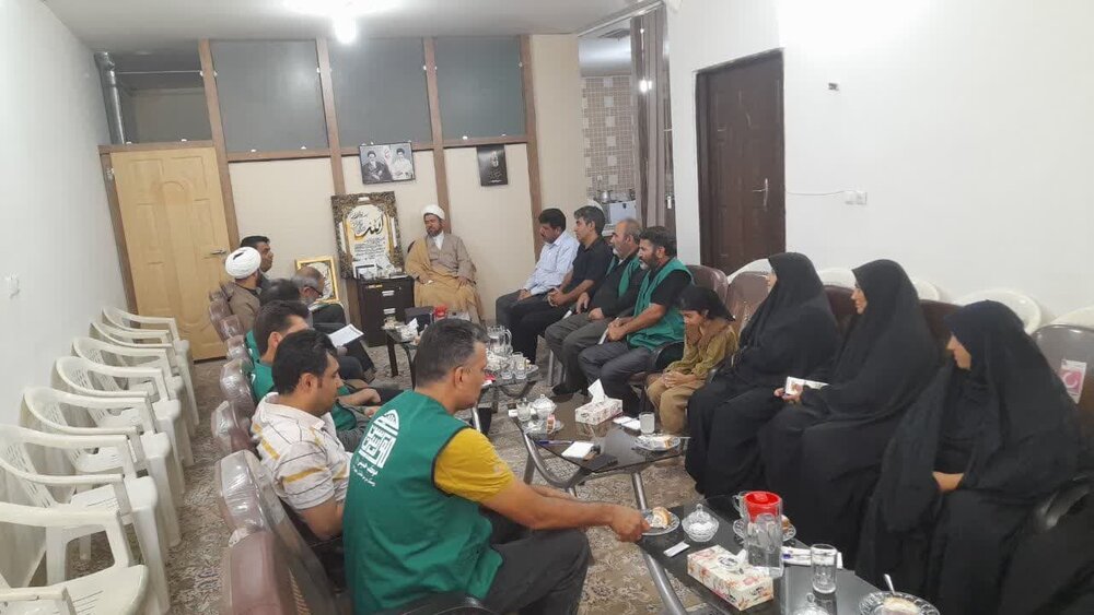 دیدار خادمین موکب حسینی (ع) روستای «سن سن» با امام جمعه منطقه مشکات + عکس
