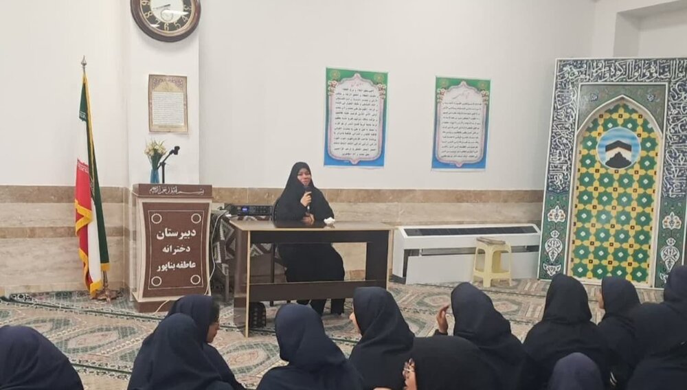 حضور مبلغان حوزه علمیه خواهران در مدارس میبد