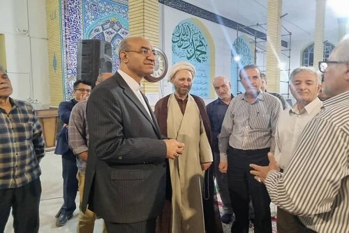 حضور استاندار کرمانشاه برای دومین بار در مسجد امیرالمؤمنین(ع)+ عکس