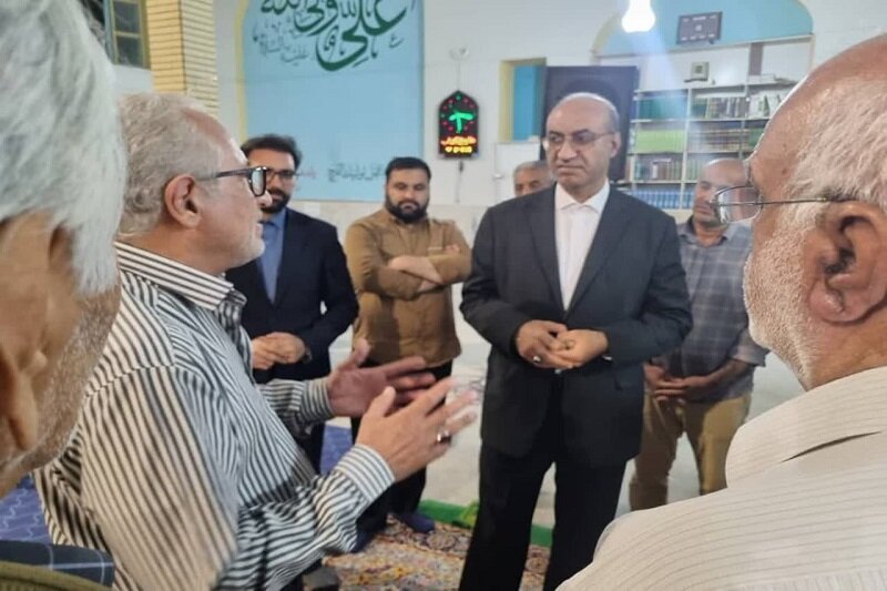حضور استاندار کرمانشاه برای دومین بار در مسجد امیرالمؤمنین(ع)+ عکس