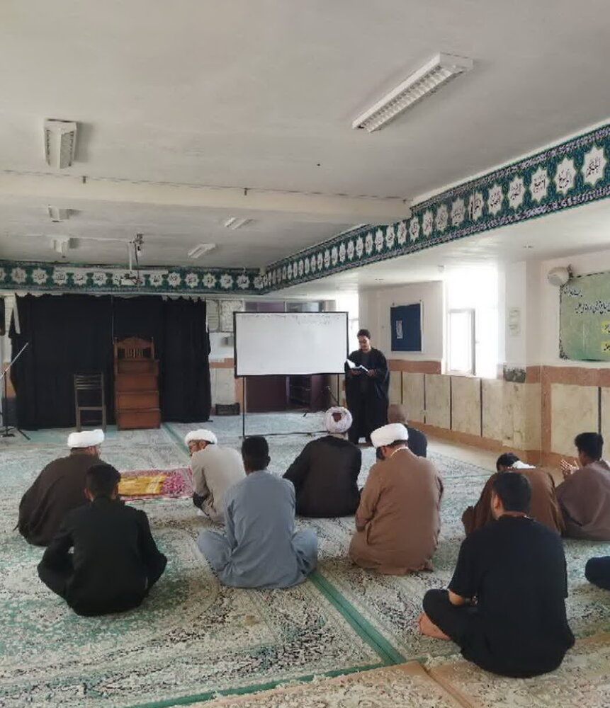 تصاویر/ برگزاری کارگاه‌های پژوهشی مدرسه علمیه الغدیر نراق