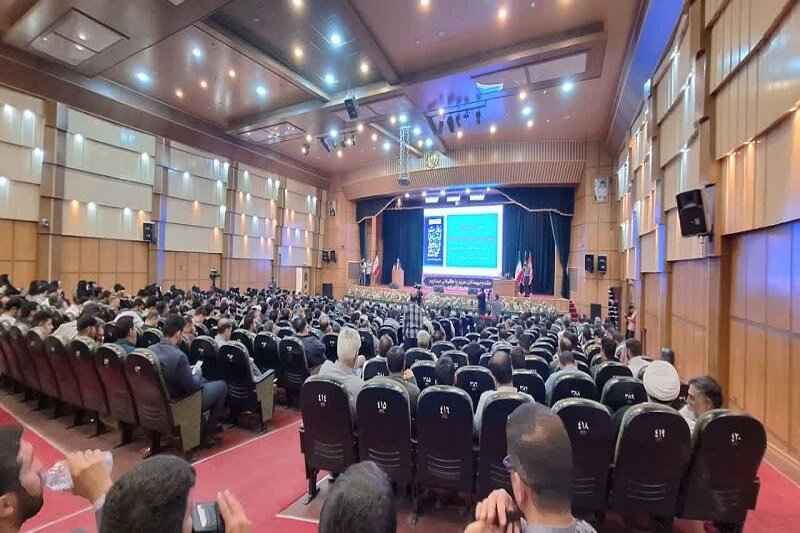 تلاشهای رسانهای طلبه سرپل ذهابی در حوزه بسیج مورد تجلیل قرار گرفت+عکس