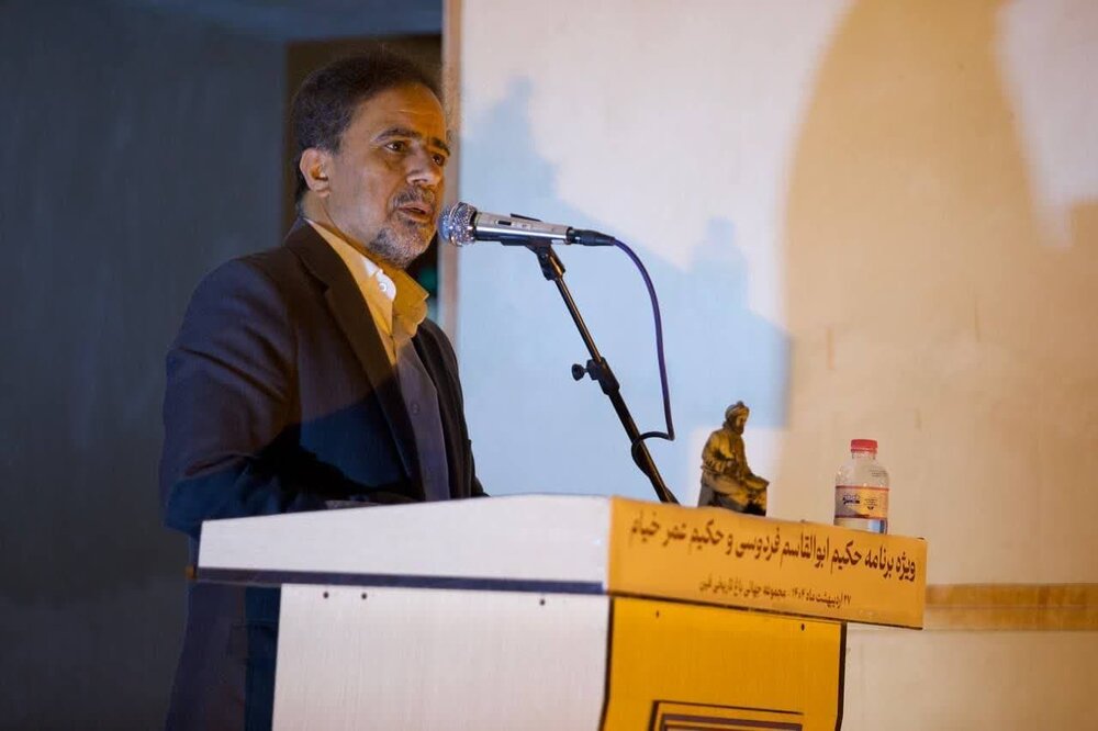 بزرگداشت حکیمان ادب پارسی در شهر گل و گلاب کاشان برگزار شد+ عکس