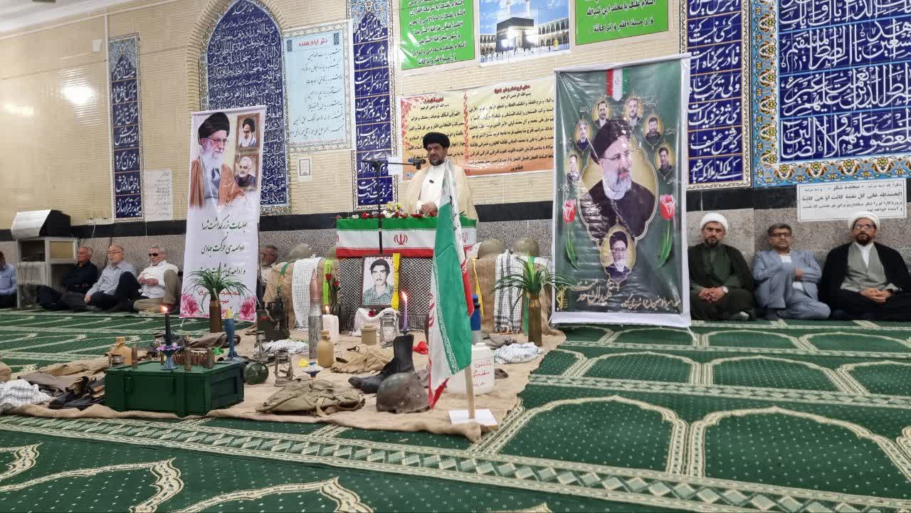 شهدای خدمت در سنگر مدیریت و میدان عمل به آرمان‌های انقلاب وفادار بودند