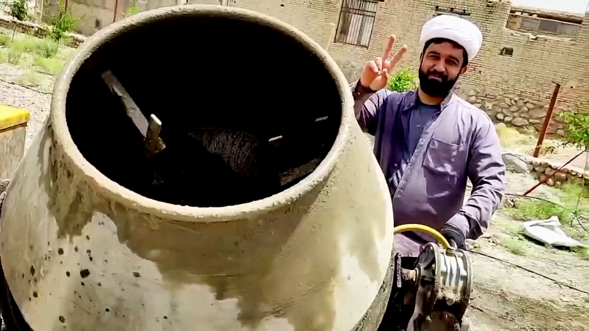 فیلم| اردوی جهادی "به‌ یاد شهید خدمت"