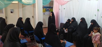 حضور مدیر حوزه علمیه خواهران آذربایجان غربی در مدرسه علمیه نجمه خاتون تکاب+ عکس
