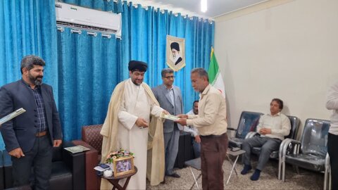 تصاویر/ دیدار کارکنان فنی و حرفه ای با امام جمعه گناوه