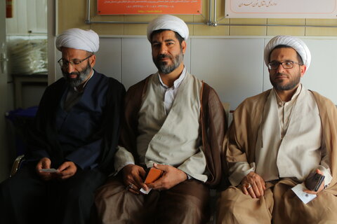 اهدای خون روحانیون و طلاب استان همدان