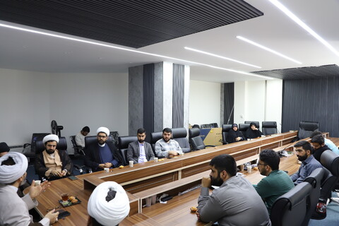 تصاویر/ نشست هم اندیشی مبلغین فضای مجازی