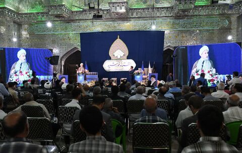 تصاویر| آیین اختتامیه جشنواره شعر آستانه خورشید