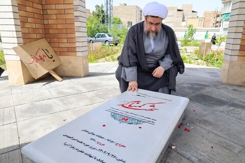 تصاویر | درس اخلاق نماینده ولی فقیه در استان  در مدرسه علمیه امیرالمومنین (ع) تبریز