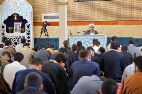 تصاویر | درس اخلاق نماینده ولی فقیه در استان  در مدرسه علمیه امیرالمومنین (ع) تبریز