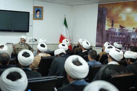 تصاویر/دیدار مدیران روحانی مدارس آموزش و پرورش خوزستان با معاون تبلیغ و امور فرهنگی حوزه های علمیه کشور