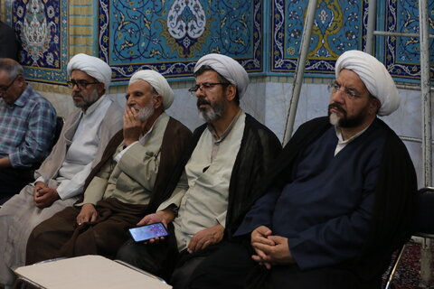 تصاویر / مراسم بزرگداشت حجت الاسلام نقده دوزان در حسینیه بنی فاطمه اصفهان