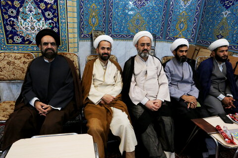 تصاویر / مراسم بزرگداشت حجت الاسلام نقده دوزان در حسینیه بنی فاطمه اصفهان