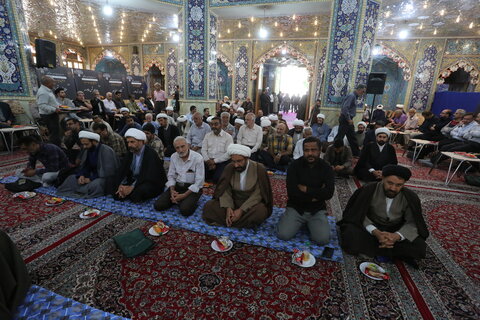 تصاویر / مراسم بزرگداشت حجت الاسلام نقده دوزان در حسینیه بنی فاطمه اصفهان