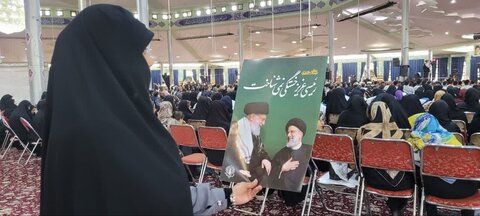 تصاویر/حضور طلاب موسسه آموزش عالی ریحانة النبی (ی)اراک در مراسم سالگرد شهدای خدمت