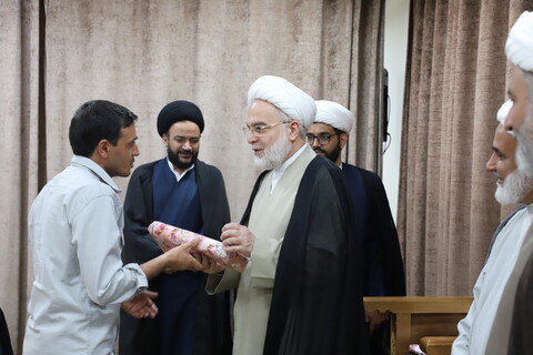 تصاویر/ تجلیل از اساتید و طلاب برتر حوزه علمیه خاتم الانبیاء سنندج