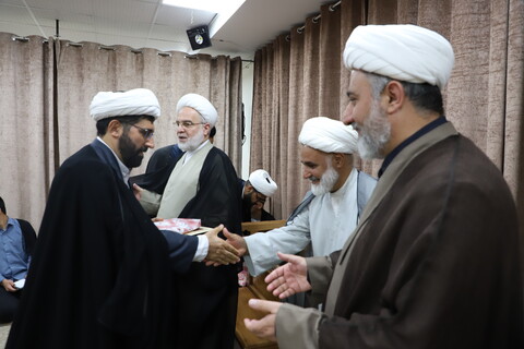 تصاویر/ تجلیل از اساتید و طلاب برتر حوزه علمیه خاتم الانبیاء سنندج