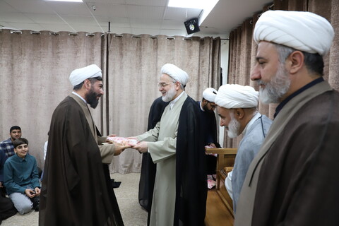 تصاویر/ تجلیل از اساتید و طلاب برتر حوزه علمیه خاتم الانبیاء سنندج