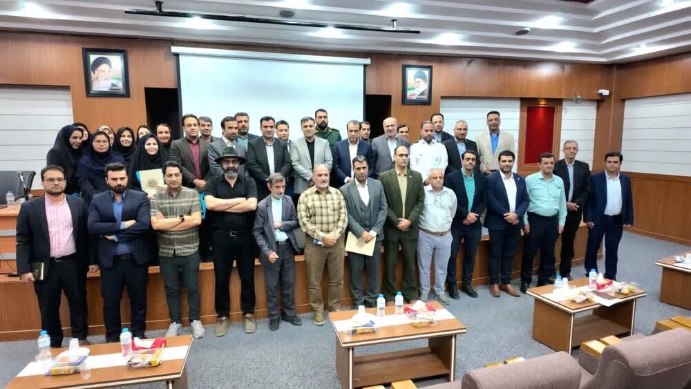 مدیران روابط عمومی دستگاه‌های اجرایی شهرستان کاشان تقدیر شدند + عکس