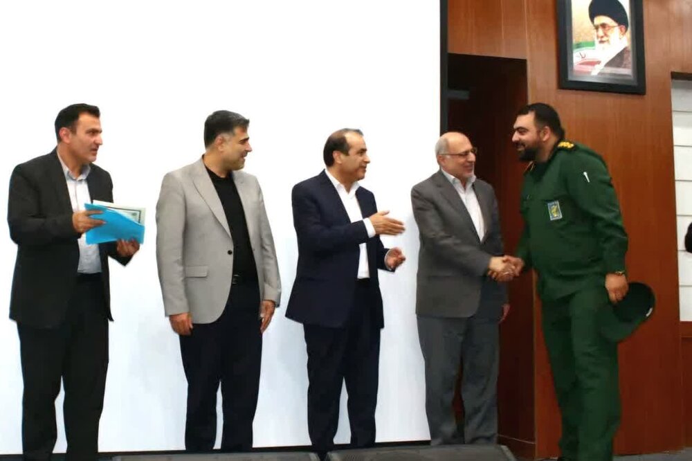 مدیران روابط عمومی دستگاه‌های اجرایی شهرستان کاشان تقدیر شدند + عکس