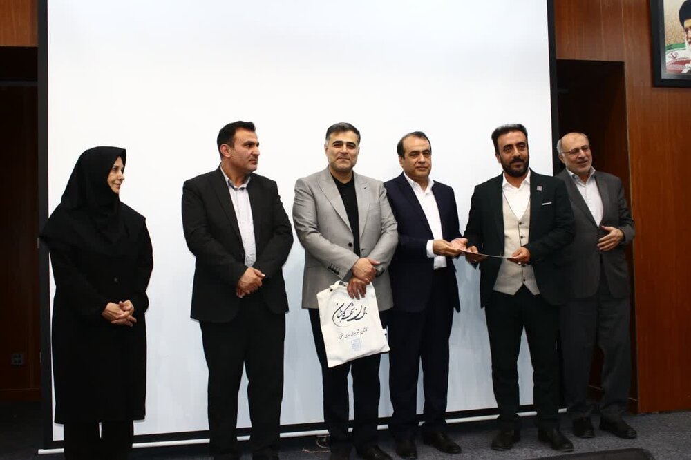 مدیران روابط عمومی دستگاه‌های اجرایی شهرستان کاشان تقدیر شدند + عکس