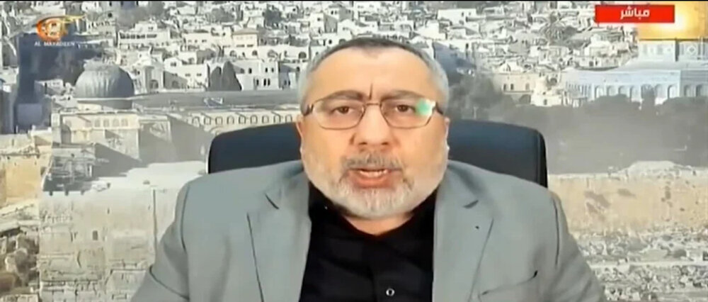 قيادي في حركة حماس: حماس رفضت التفاوض بشأن السلاح أو خروج أي فلسطيني من أرضه