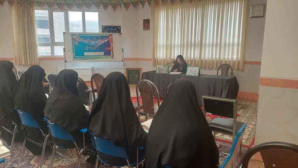 بزرگداشت شهید رئیسی در مدرسه علمیه خواهران نقده