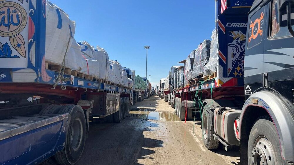 غزہ میں شدید انسانی بحران کے بعد 9 امدادی ٹرکوں کو داخلے کی اجازت