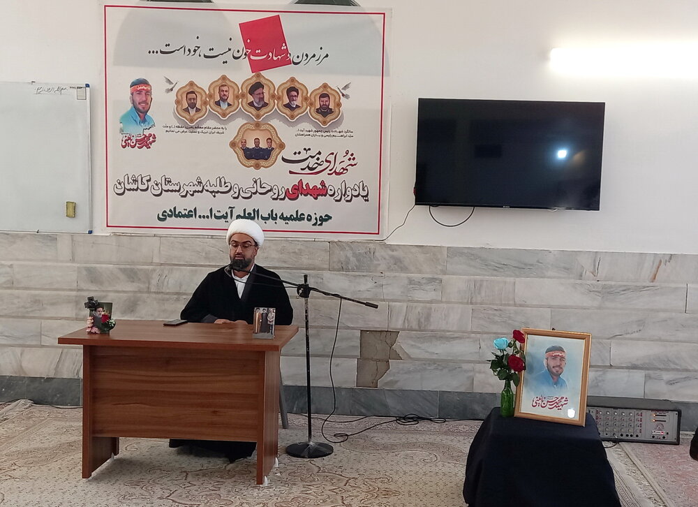 طلاب، مبلّغ و روایتگر دین باشند