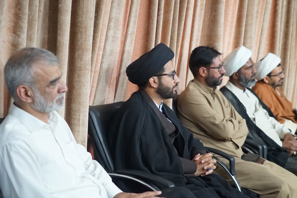 شہید رئیسی کی یاد میں مدرسہ الولایہ قم کا تعزیتی اجلاس