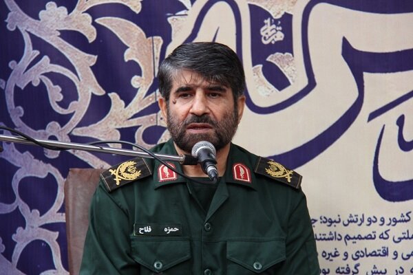 شهید رئیسی با روحیه جهادی کشور را از بحران‌ها عبور داد